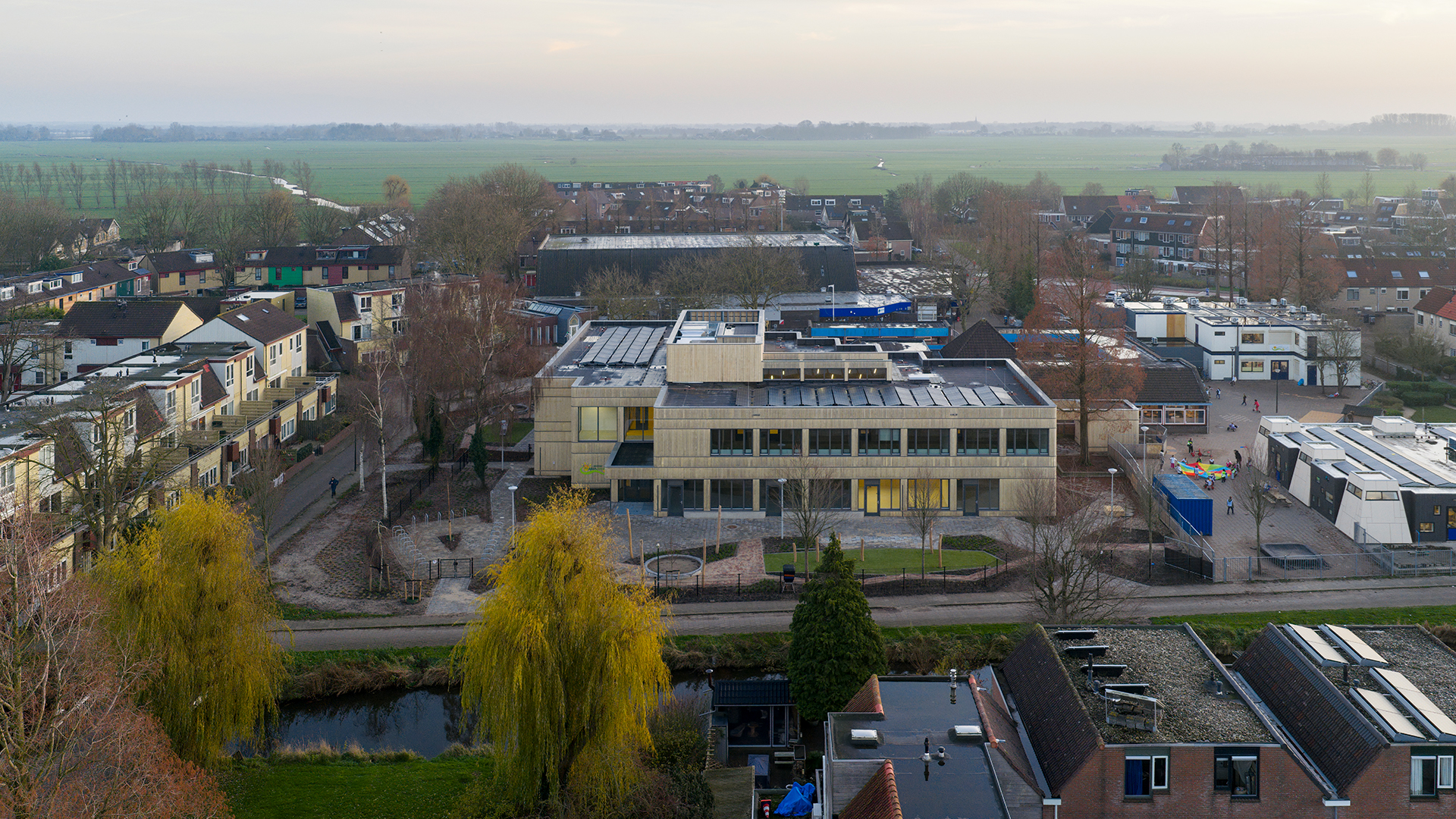 IKC Wisperweide Weesp, schoolplein onderbouw