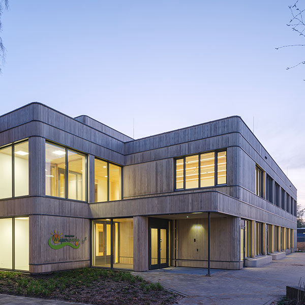 IKC Wisperweide Weesp, entree